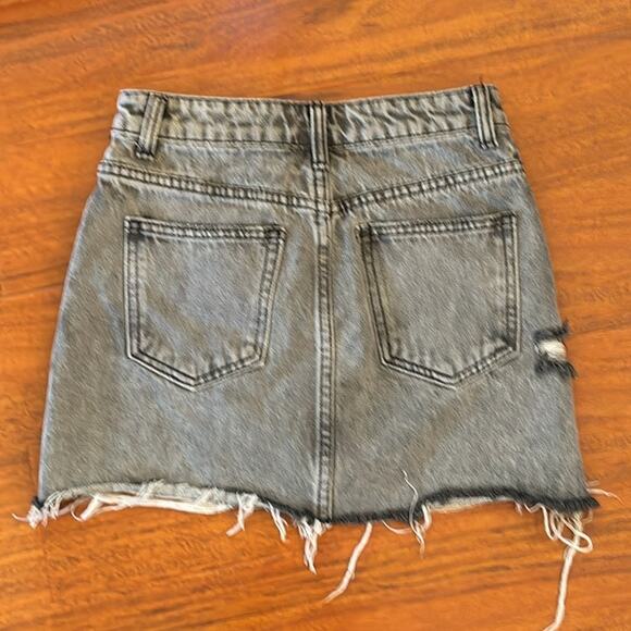 Pretty Little Things Mini Jean Skirt Size 00 - Picture 2 of 4